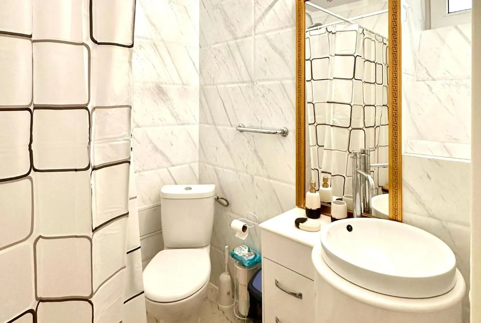 New Burgeois Berindey Apartment - Universitate Bucarest 0*,